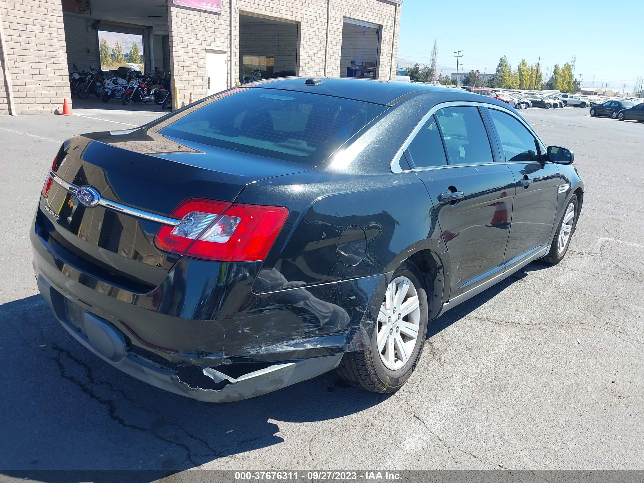 Photo 3 VIN: 1FAHP2DW0CG139782 - FORD TAURUS 