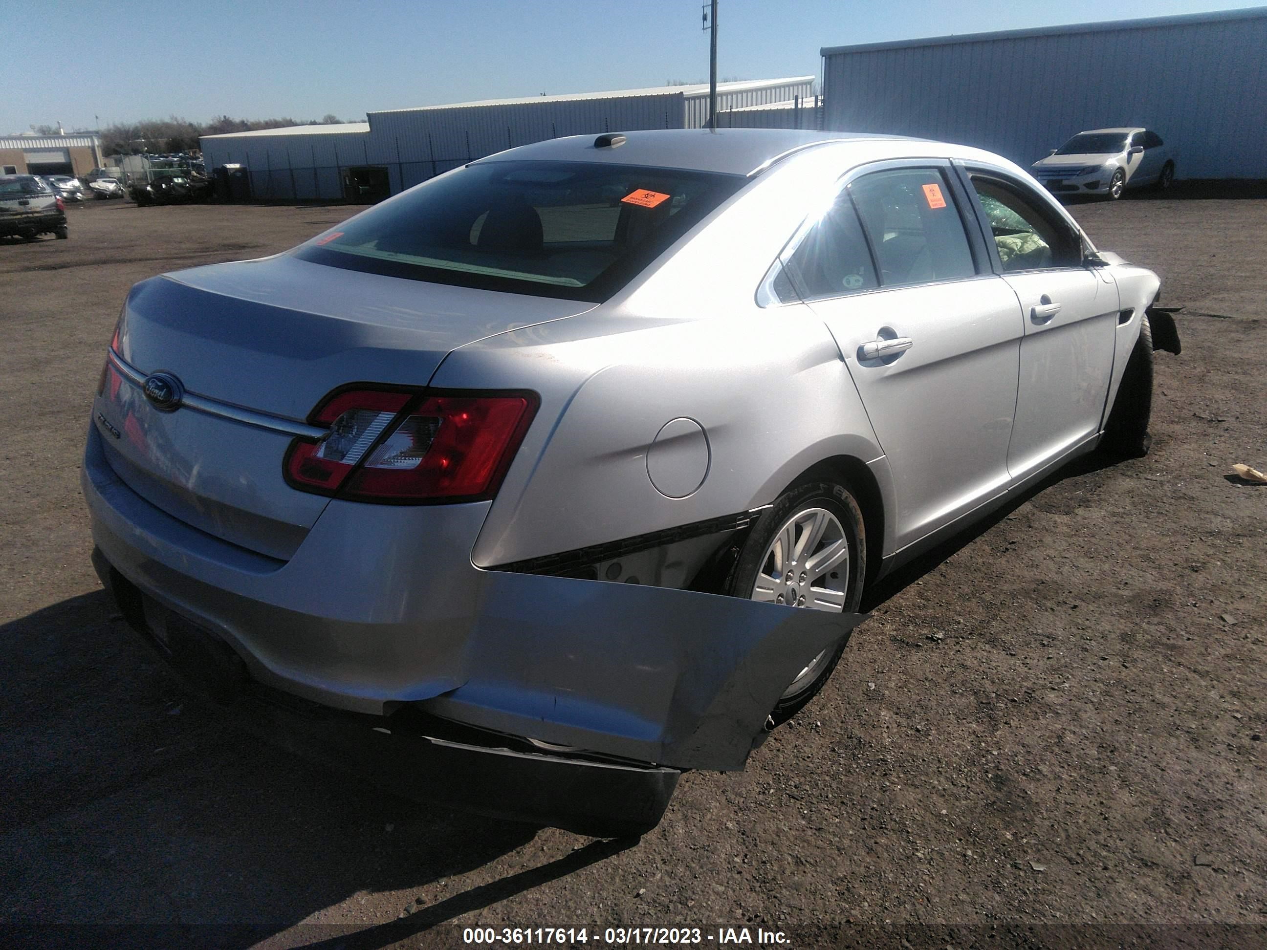 Photo 3 VIN: 1FAHP2DW4AG111383 - FORD TAURUS 