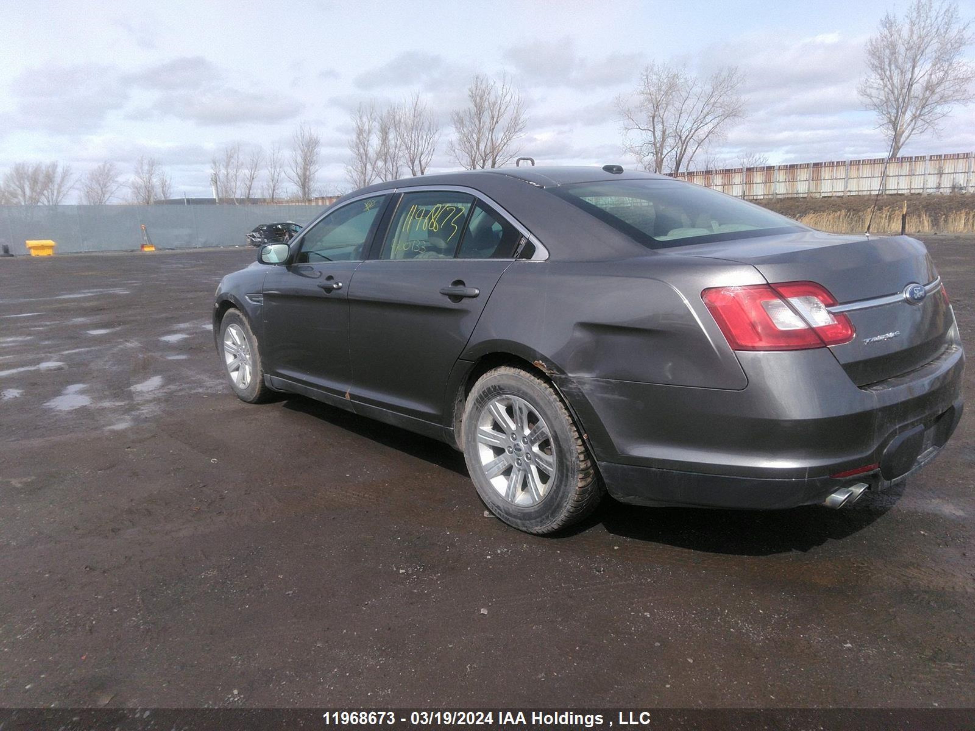 Photo 2 VIN: 1FAHP2DWXCG100133 - FORD TAURUS 