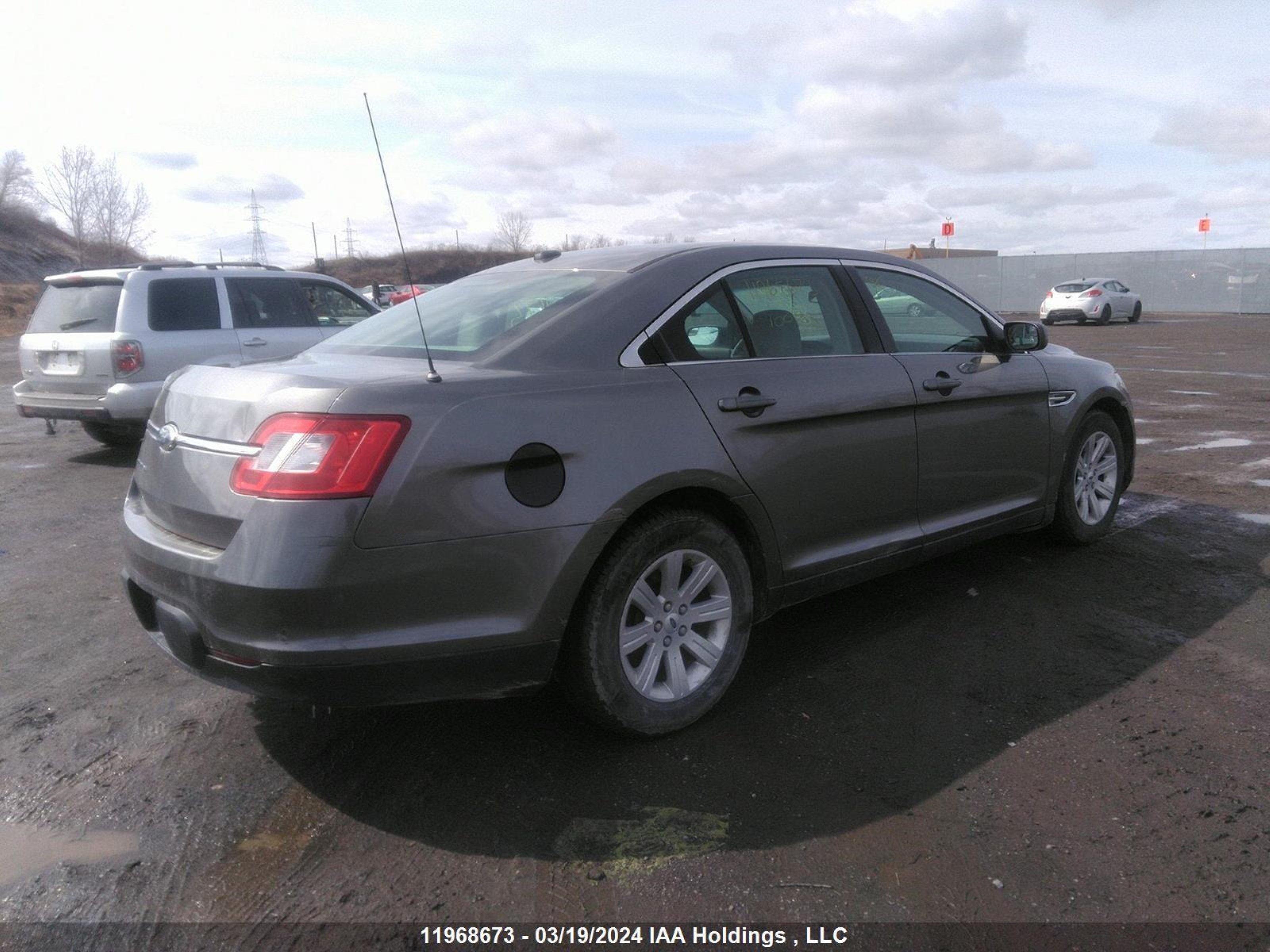 Photo 3 VIN: 1FAHP2DWXCG100133 - FORD TAURUS 