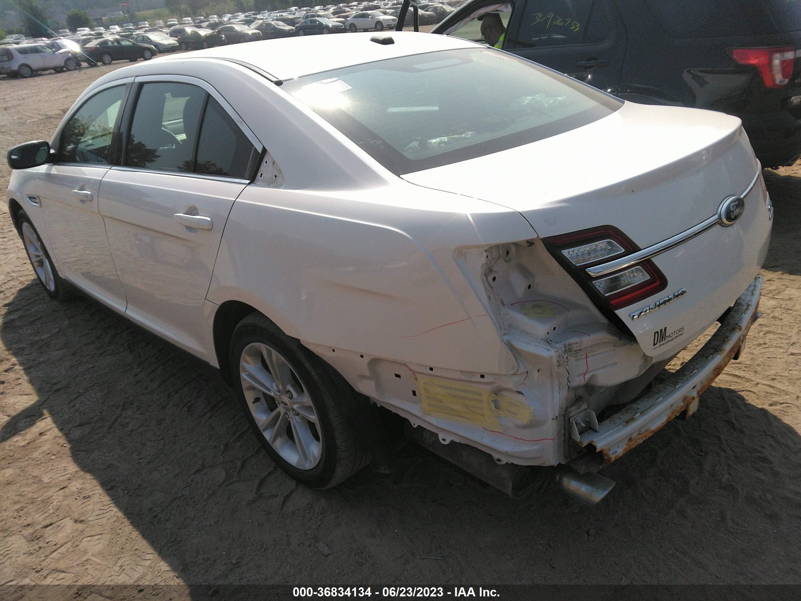 Photo 2 VIN: 1FAHP2E80DG116956 - FORD TAURUS 