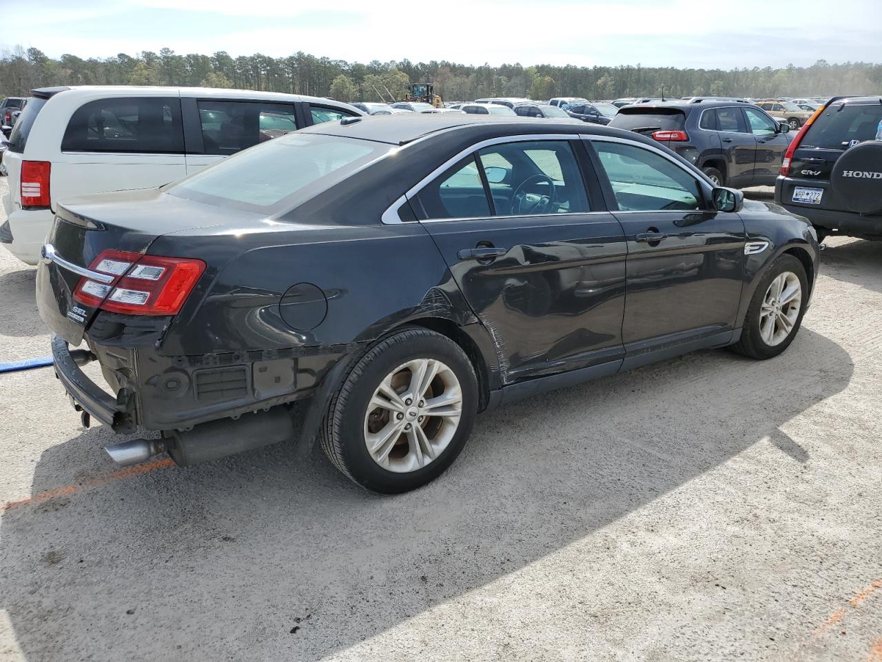 Photo 2 VIN: 1FAHP2E80FG188050 - FORD TAURUS 