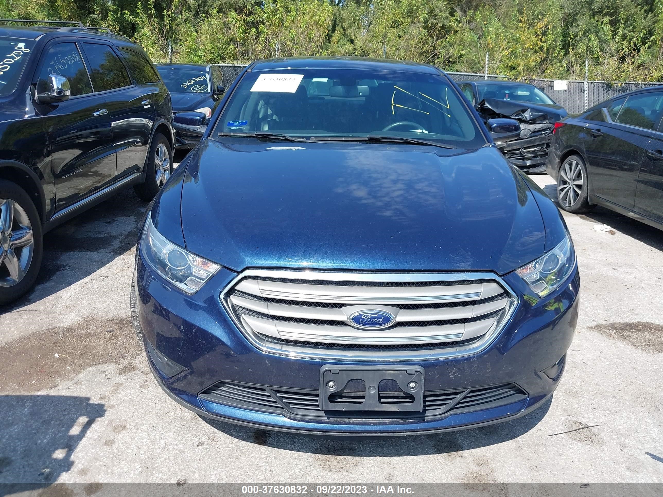 Photo 11 VIN: 1FAHP2E80GG158192 - FORD TAURUS 