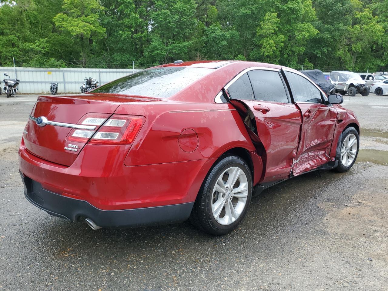 Photo 2 VIN: 1FAHP2E81GG153115 - FORD TAURUS 