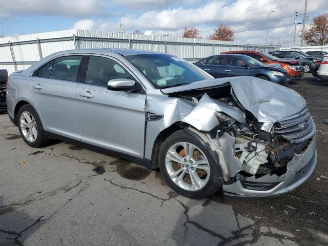 Photo 3 VIN: 1FAHP2E82HG102689 - FORD TAURUS SEL 