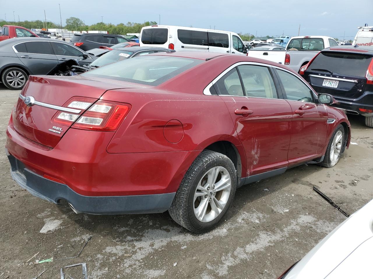 Photo 2 VIN: 1FAHP2E82HG131898 - FORD TAURUS 