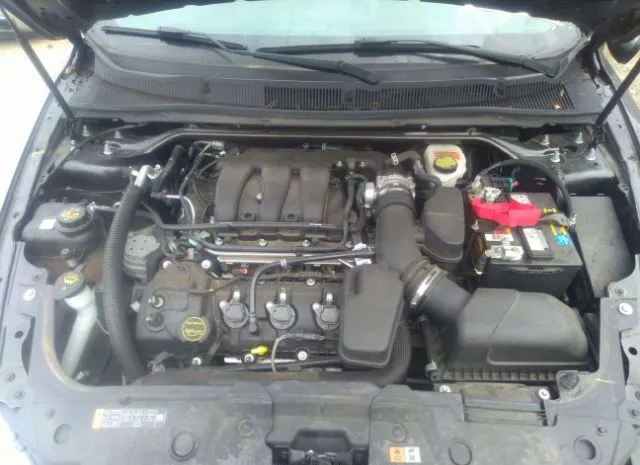 Photo 9 VIN: 1FAHP2E82JG135147 - FORD TAURUS 