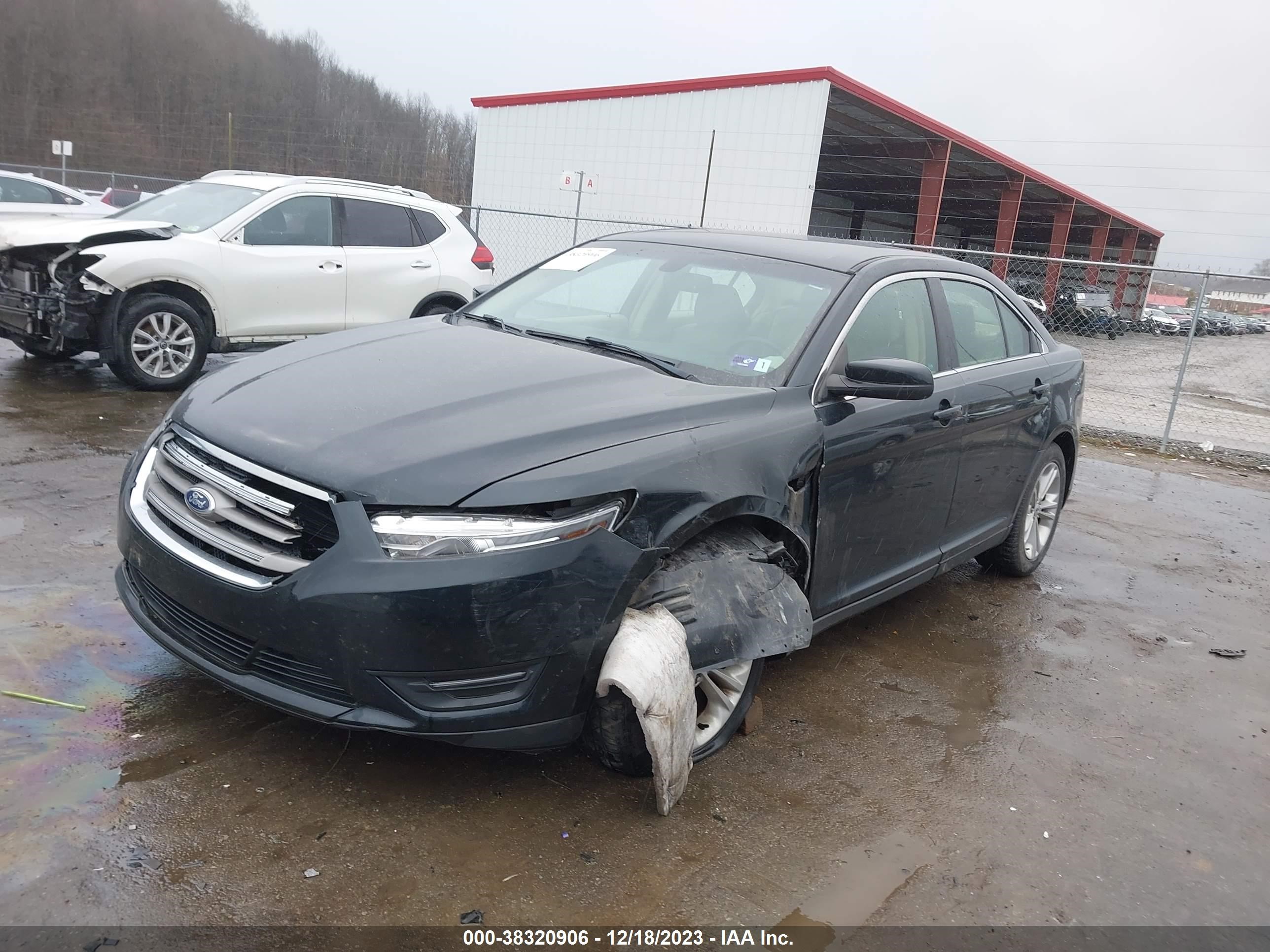 Photo 1 VIN: 1FAHP2E83FG122270 - FORD TAURUS 