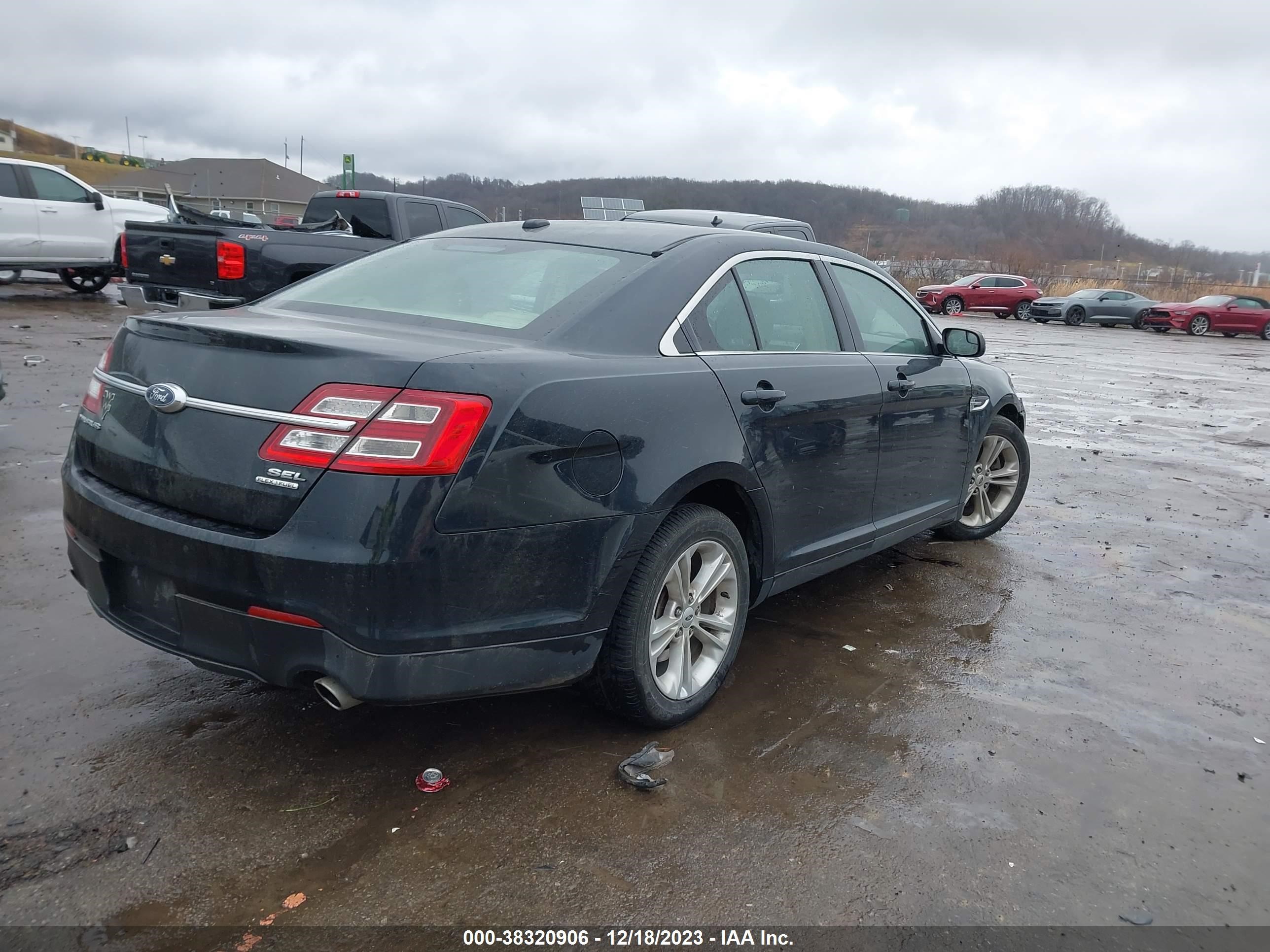 Photo 3 VIN: 1FAHP2E83FG122270 - FORD TAURUS 