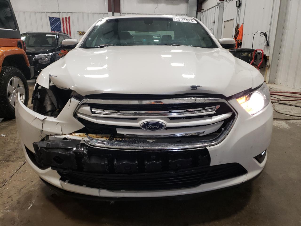 Photo 4 VIN: 1FAHP2E85FG137580 - FORD TAURUS 