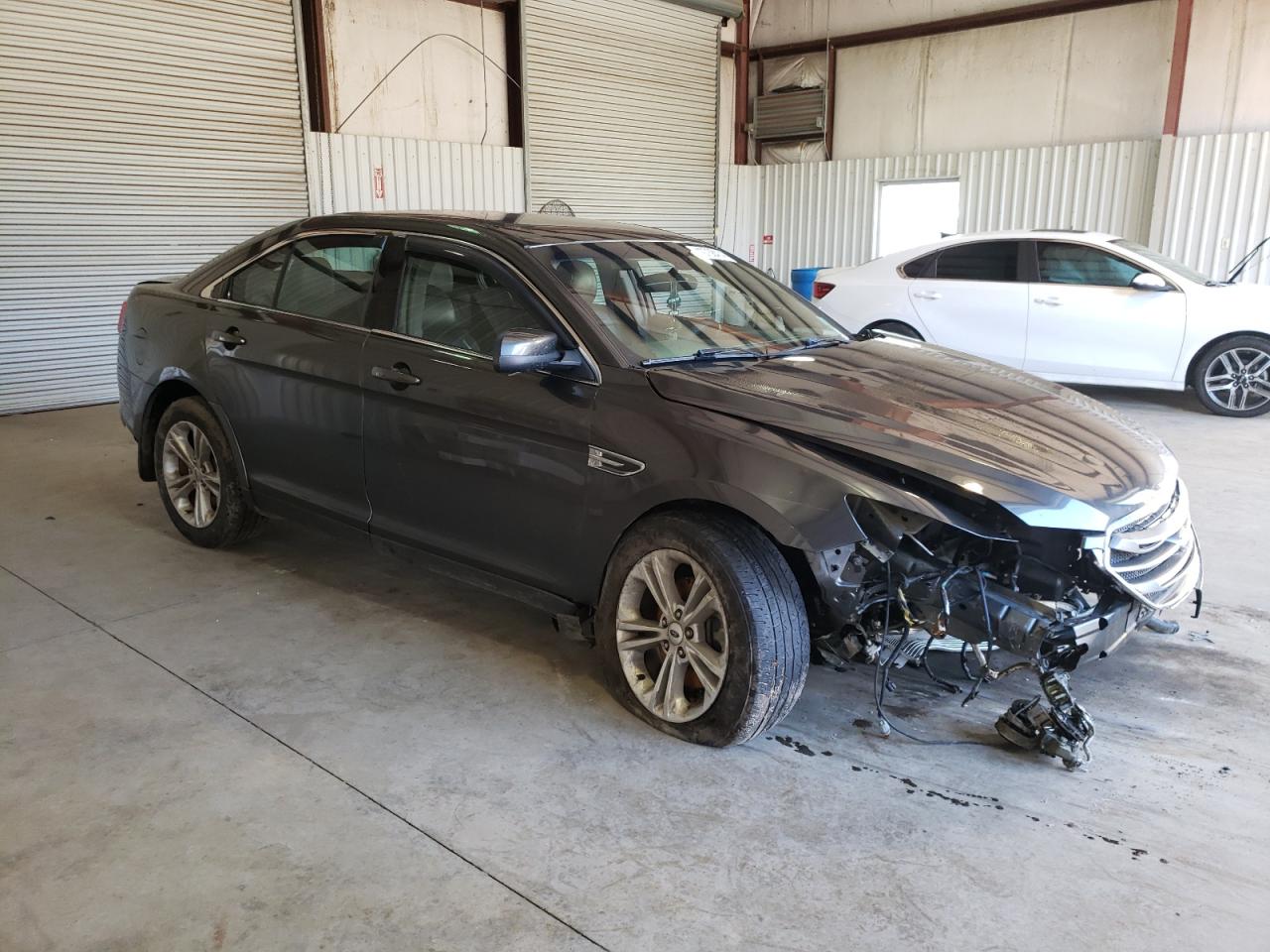 Photo 3 VIN: 1FAHP2E85GG144076 - FORD TAURUS 