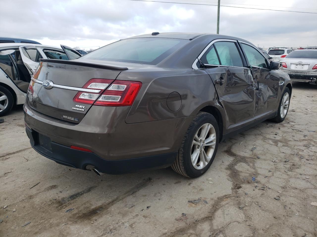 Photo 2 VIN: 1FAHP2E85GG155935 - FORD TAURUS 