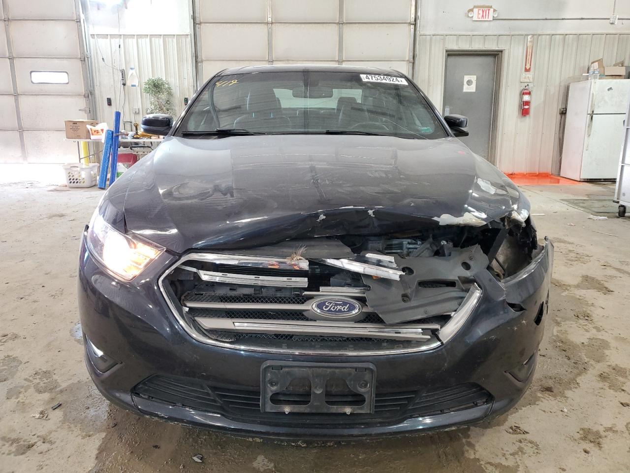 Photo 4 VIN: 1FAHP2E85HG110527 - FORD TAURUS 