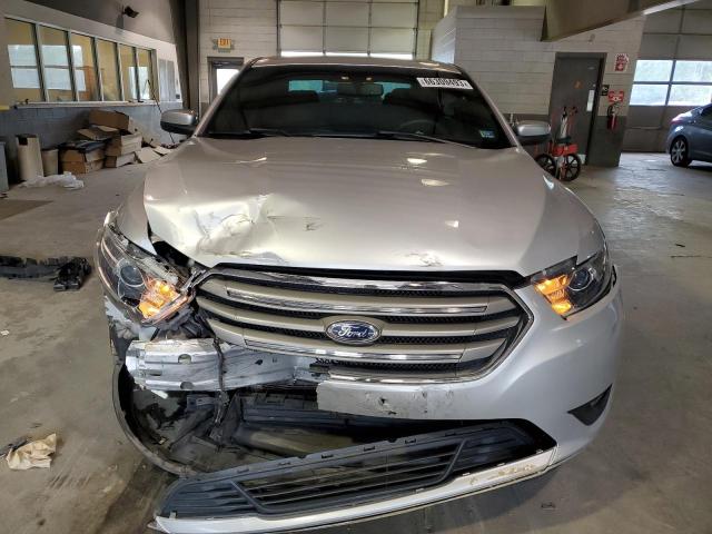 Photo 4 VIN: 1FAHP2E85JG133179 - FORD TAURUS 