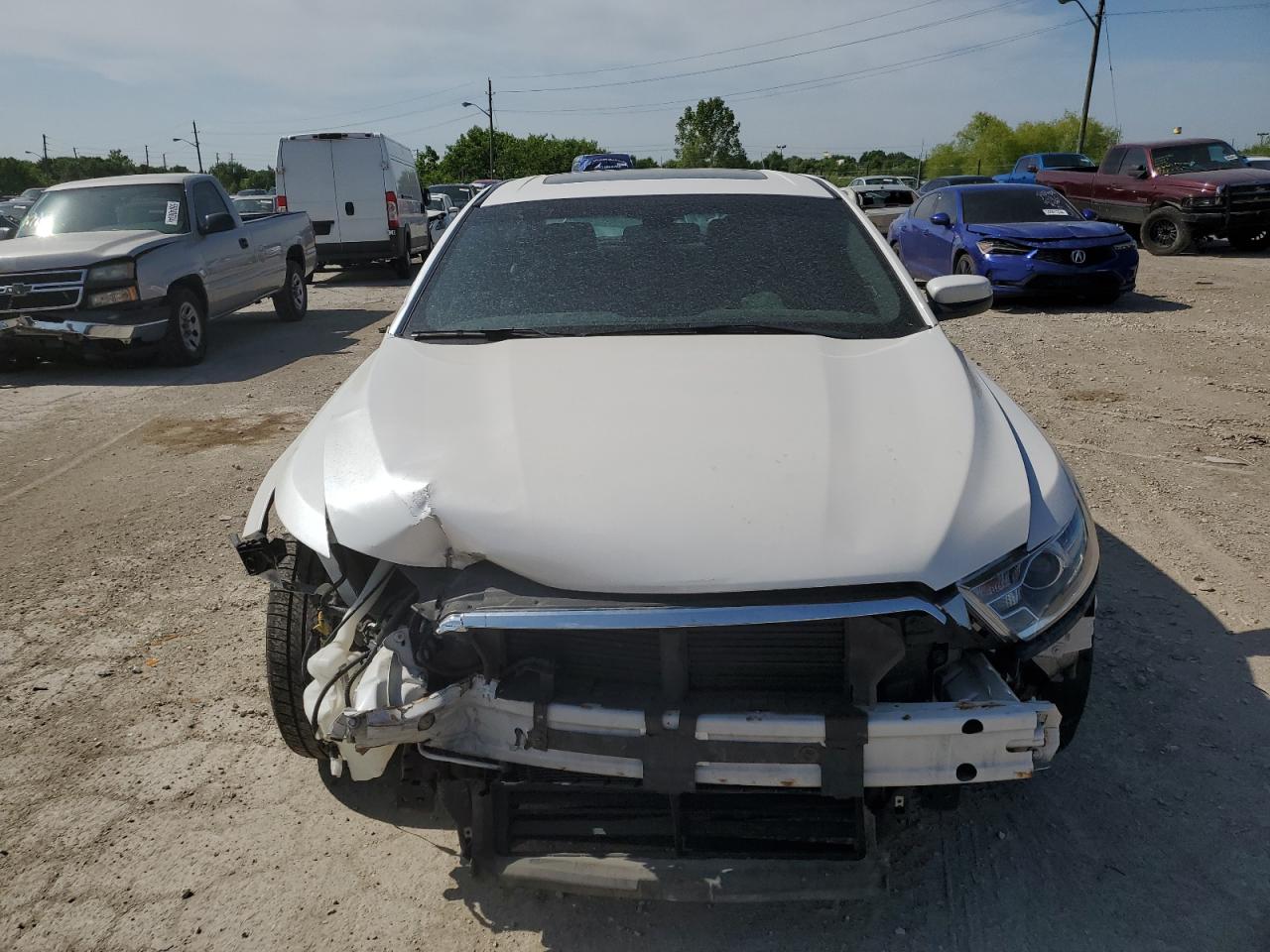 Photo 4 VIN: 1FAHP2E86HG110505 - FORD TAURUS 