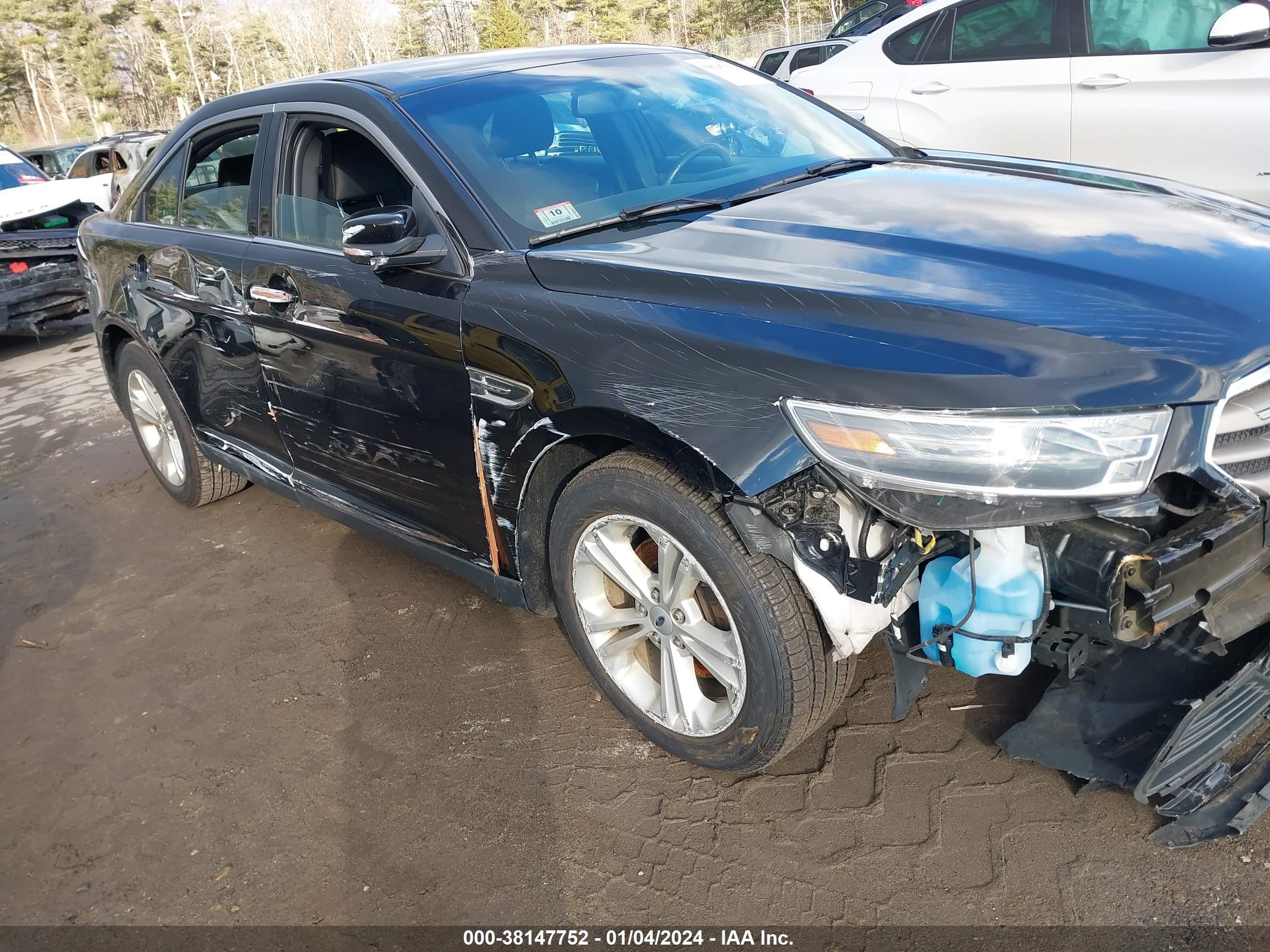 Photo 5 VIN: 1FAHP2E86JG122708 - FORD TAURUS 