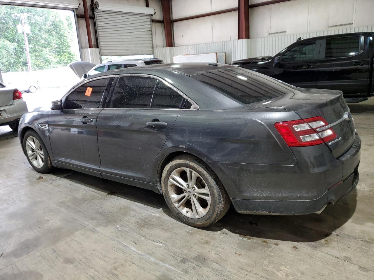 Photo 1 VIN: 1FAHP2E87KG107765 - FORD TAURUS 