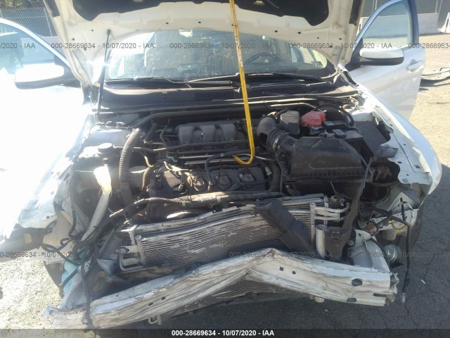 Photo 9 VIN: 1FAHP2E88FG153725 - FORD TAURUS 