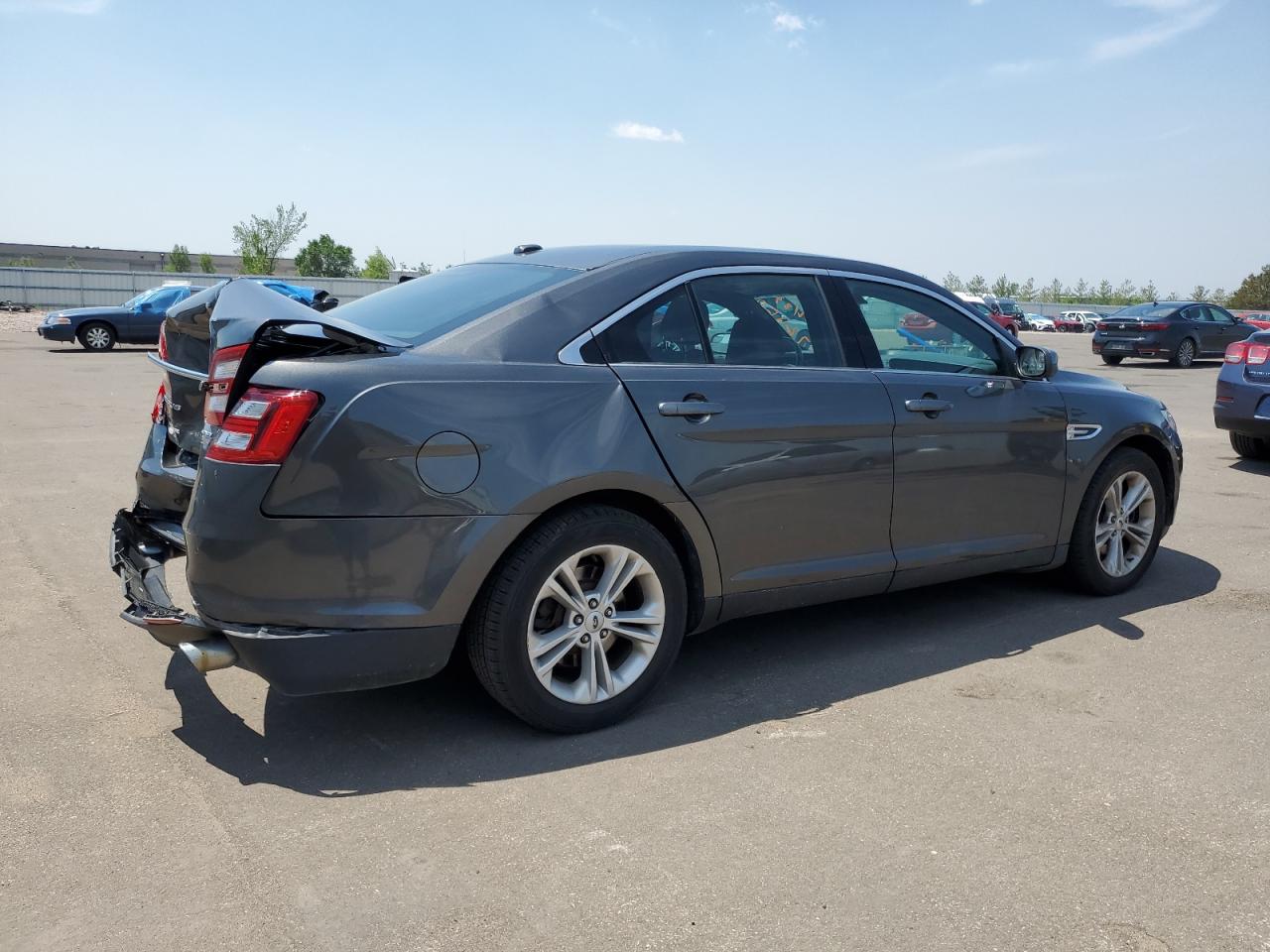 Photo 2 VIN: 1FAHP2E89HG117223 - FORD TAURUS 