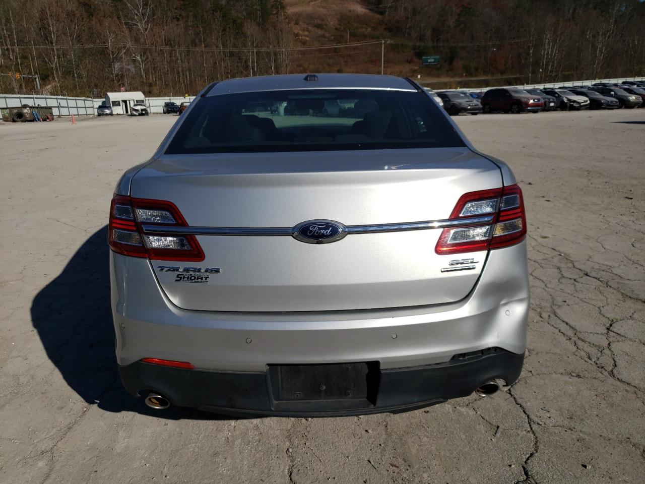 Photo 5 VIN: 1FAHP2E89HG127623 - FORD TAURUS 