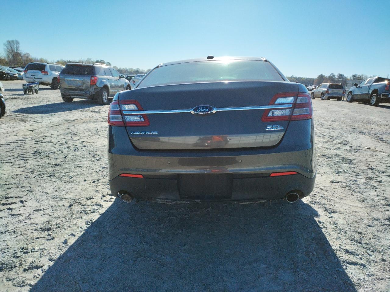 Photo 5 VIN: 1FAHP2E8XGG116340 - FORD TAURUS 