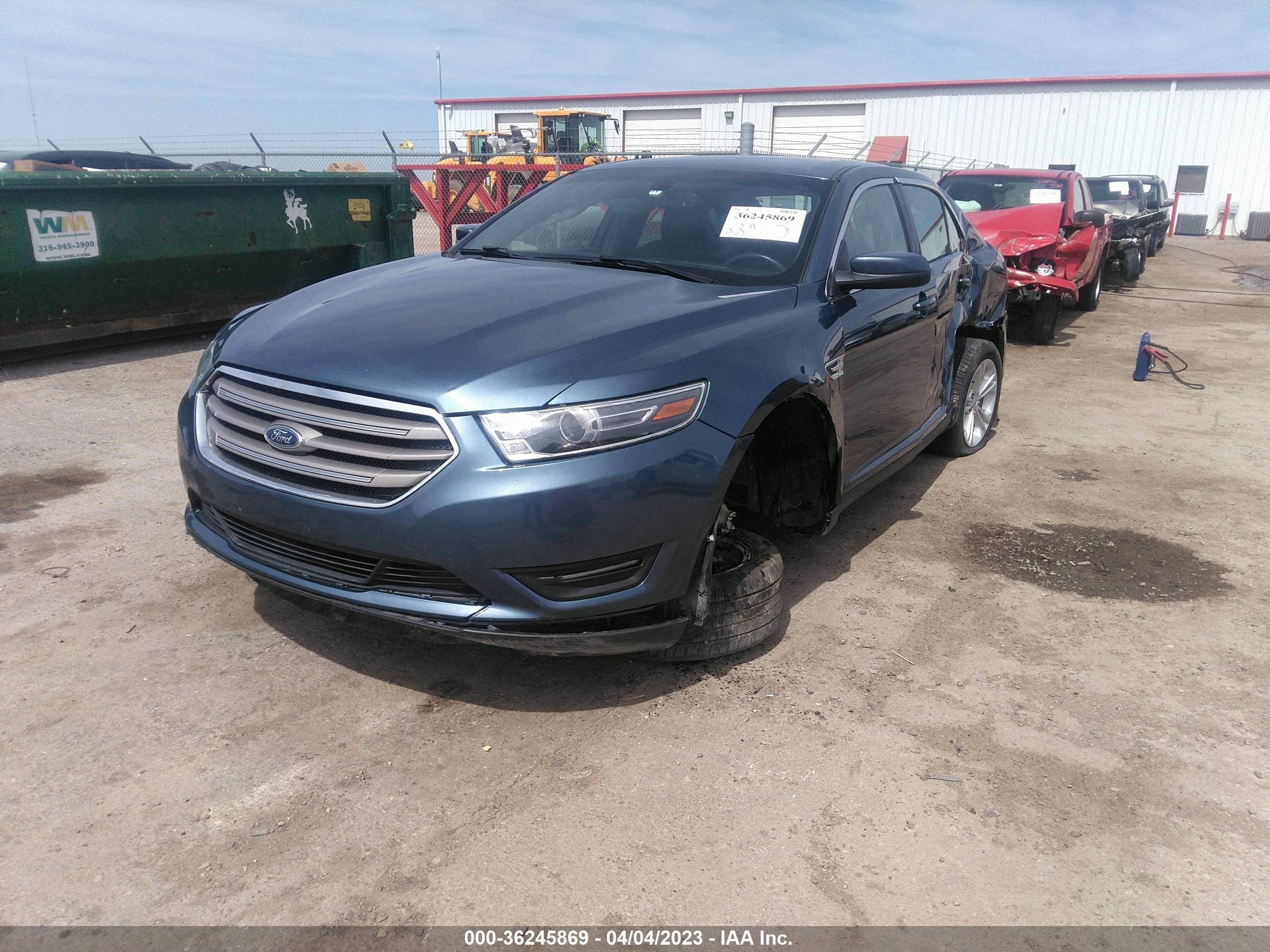 Photo 1 VIN: 1FAHP2E8XJG129760 - FORD TAURUS 