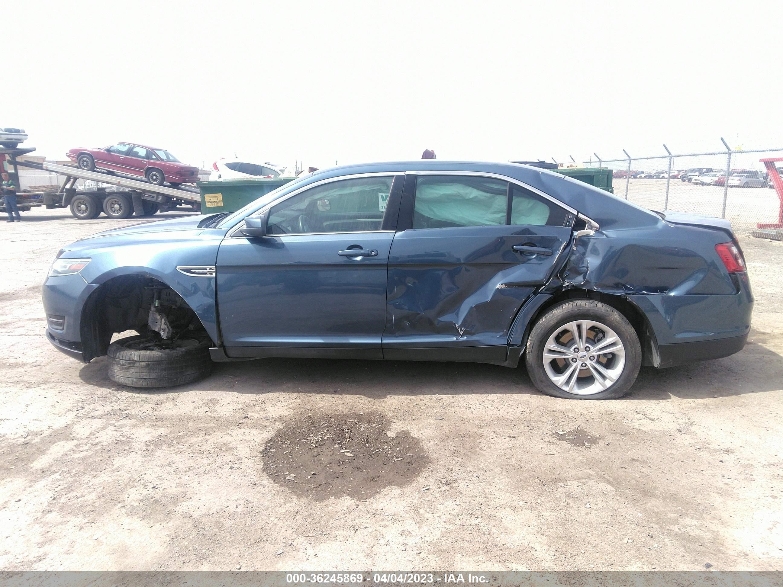 Photo 5 VIN: 1FAHP2E8XJG129760 - FORD TAURUS 