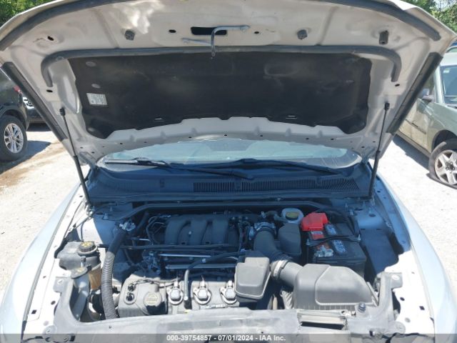 Photo 9 VIN: 1FAHP2E8XJG140726 - FORD TAURUS 