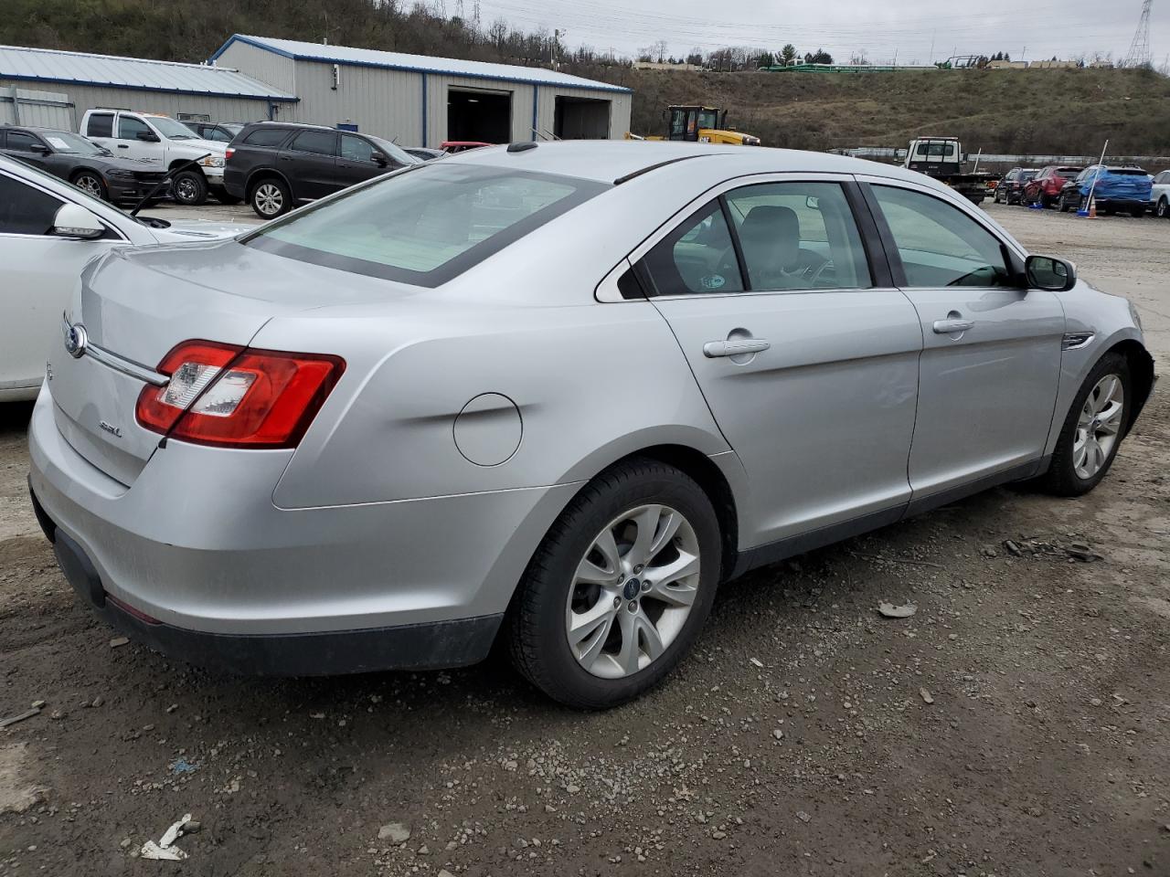 Photo 2 VIN: 1FAHP2EW2CG129933 - FORD TAURUS 