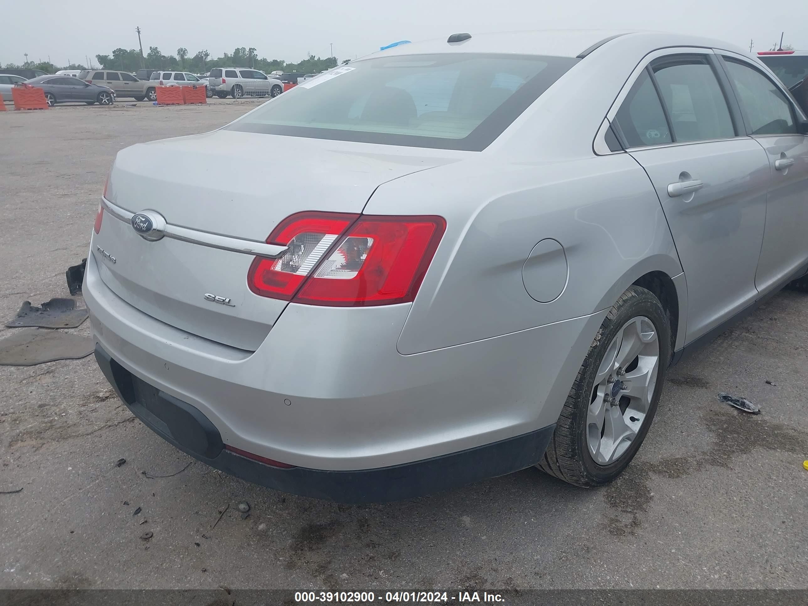 Photo 3 VIN: 1FAHP2EW2CG138745 - FORD TAURUS 