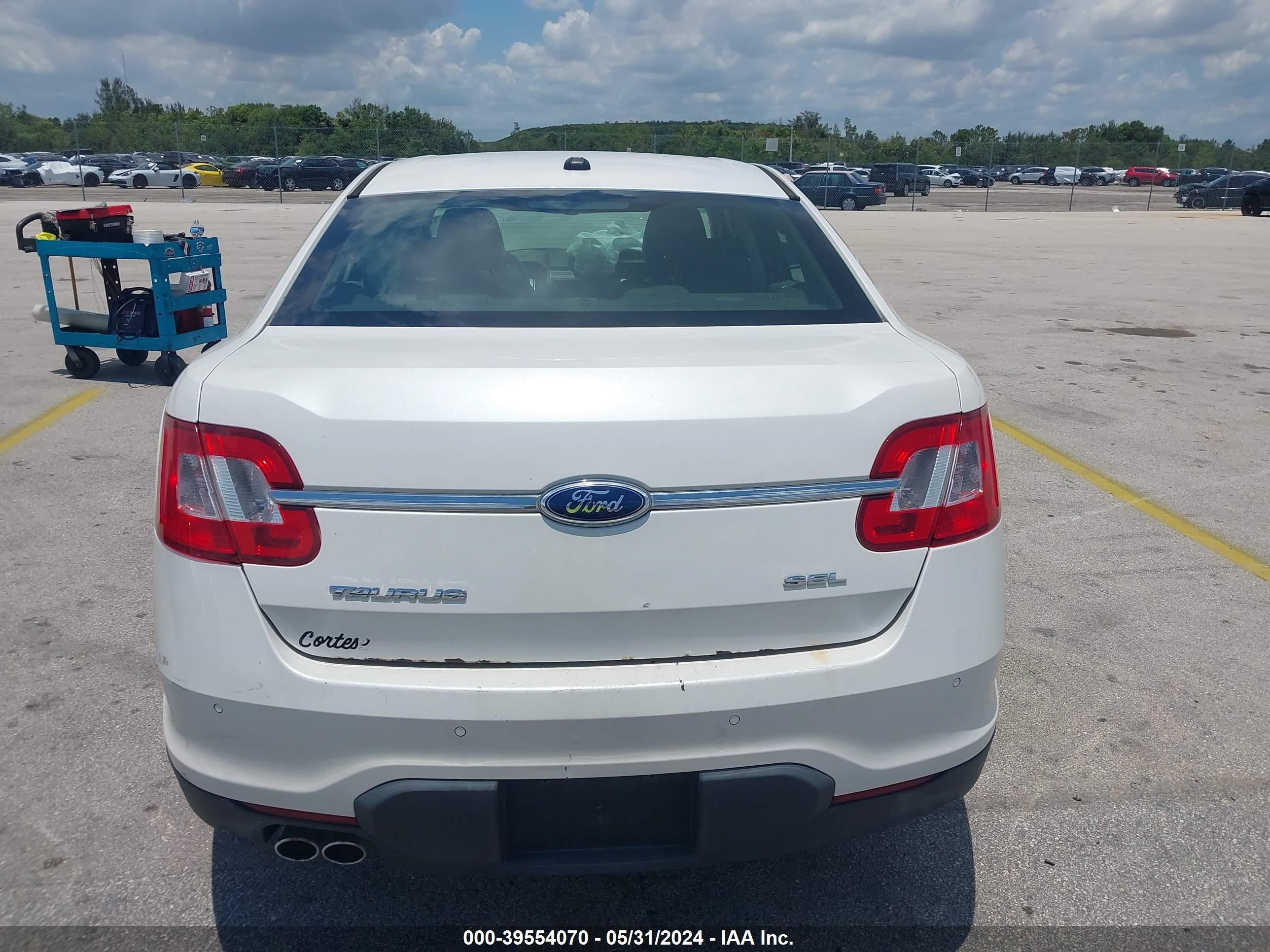 Photo 15 VIN: 1FAHP2EW3CG126572 - FORD TAURUS 