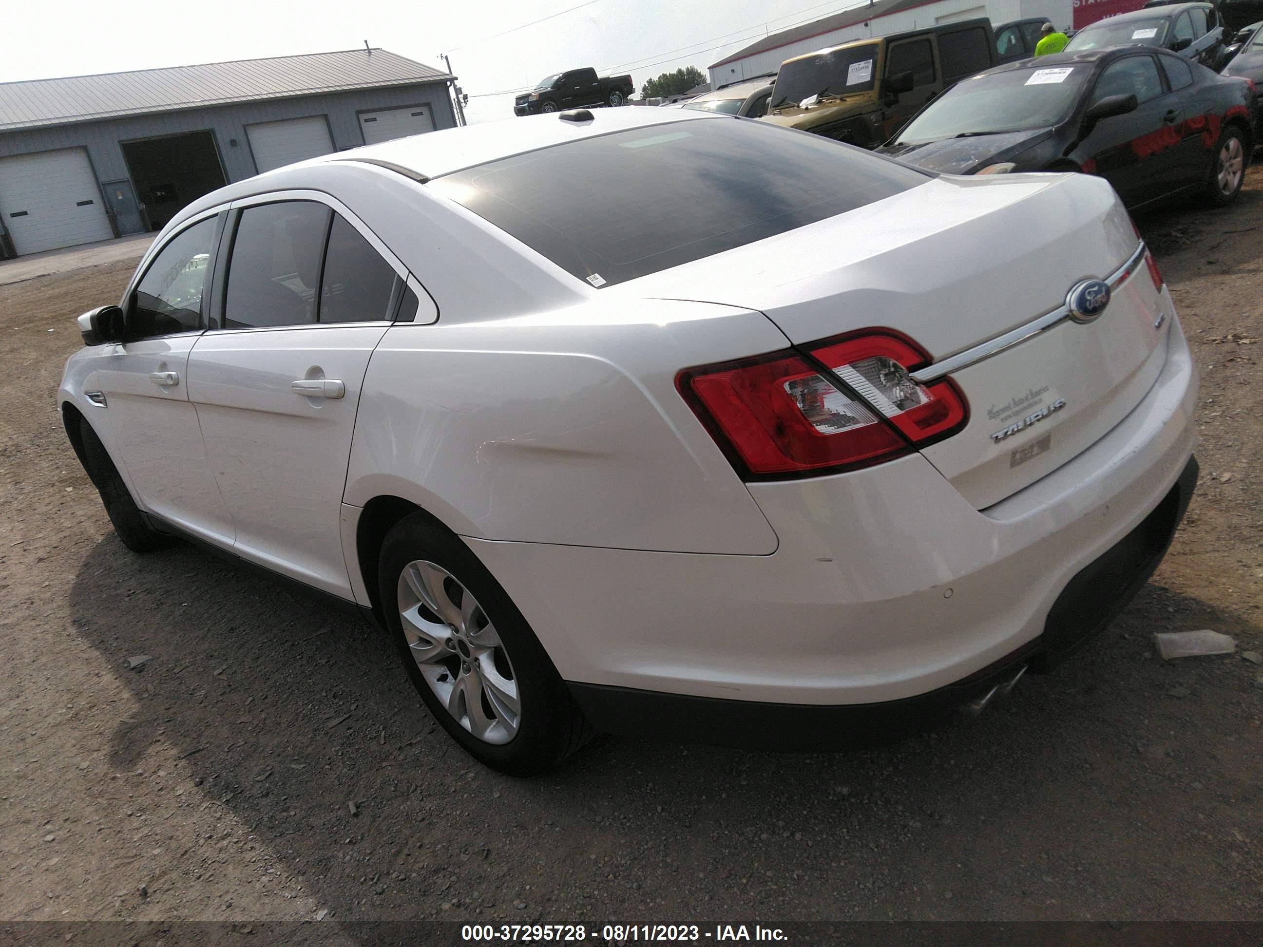 Photo 2 VIN: 1FAHP2EW4CG138343 - FORD TAURUS 