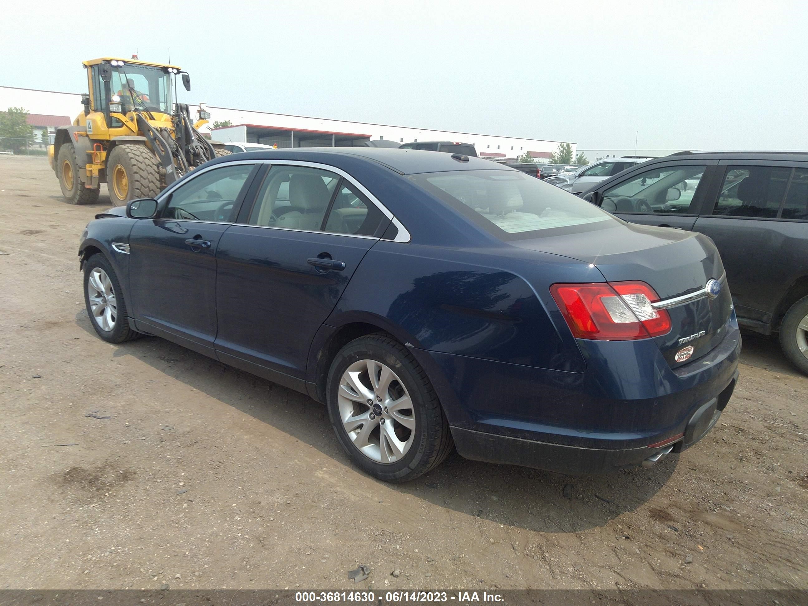 Photo 2 VIN: 1FAHP2EW4CG143705 - FORD TAURUS 