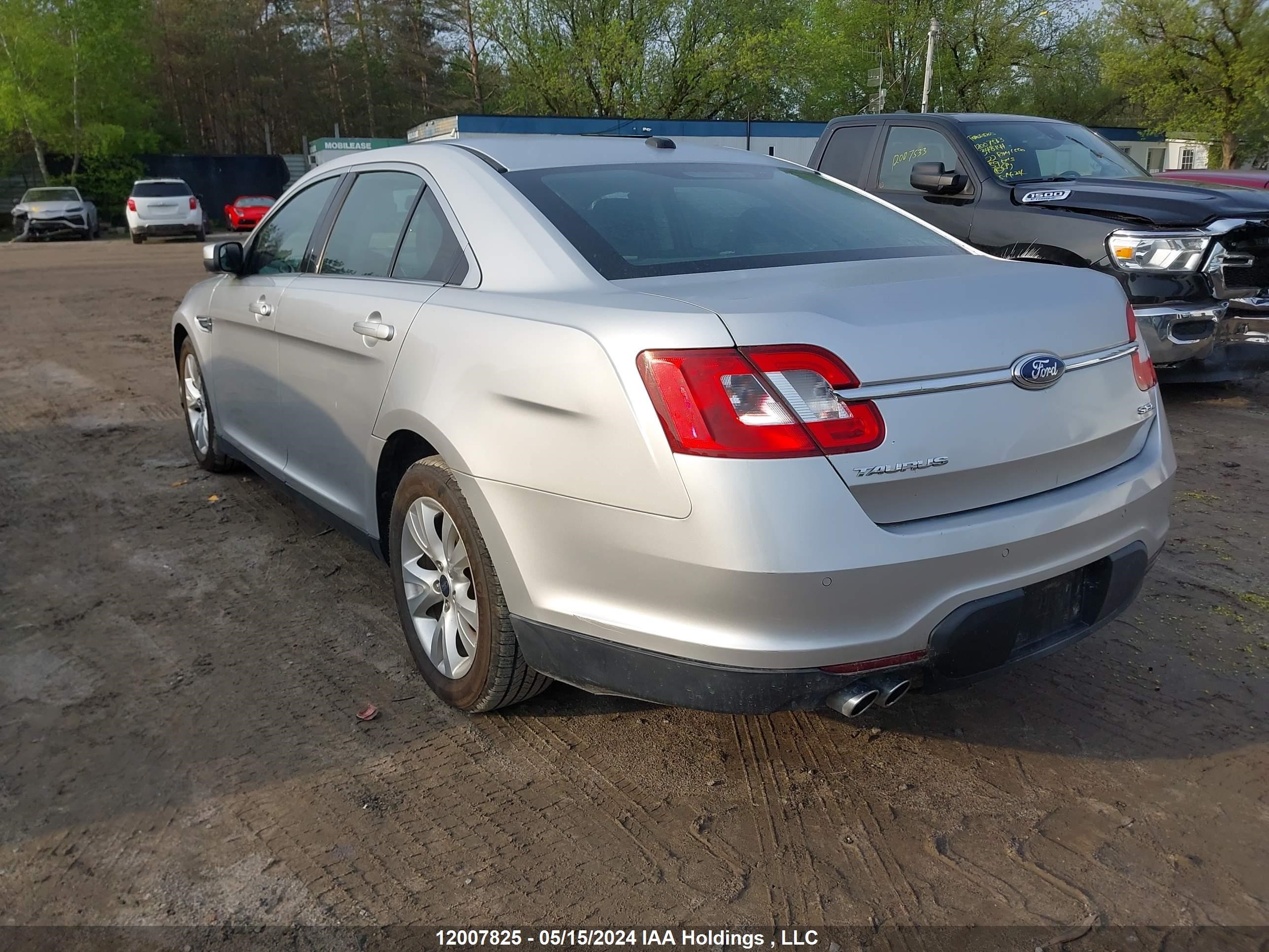 Photo 2 VIN: 1FAHP2EW6CG117042 - FORD TAURUS 