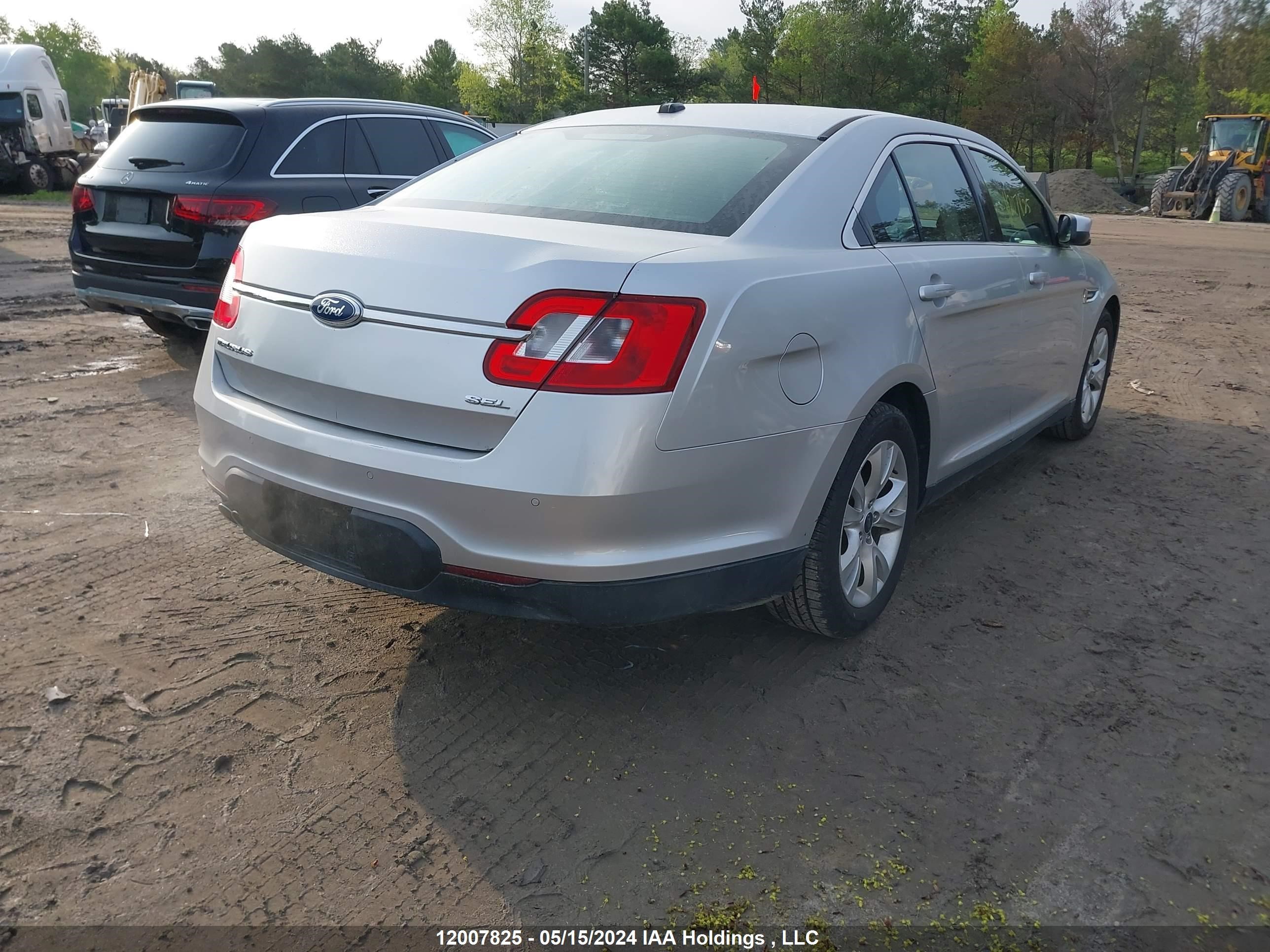 Photo 3 VIN: 1FAHP2EW6CG117042 - FORD TAURUS 