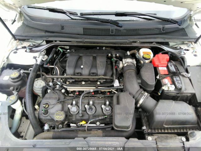 Photo 9 VIN: 1FAHP2F80JG130429 - FORD TAURUS 