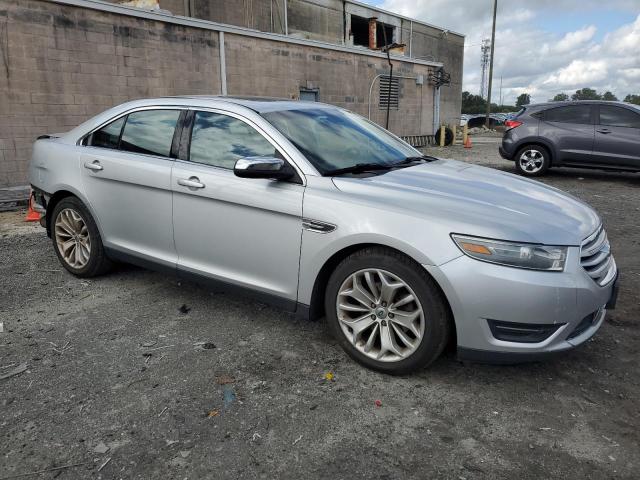 Photo 3 VIN: 1FAHP2F81DG188232 - FORD TAURUS LIM 