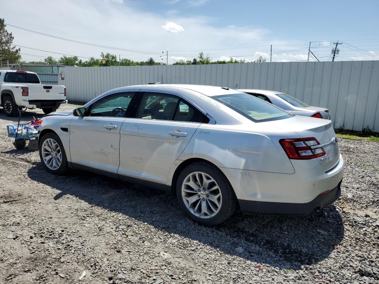 Photo 1 VIN: 1FAHP2F81HG113049 - FORD TAURUS 