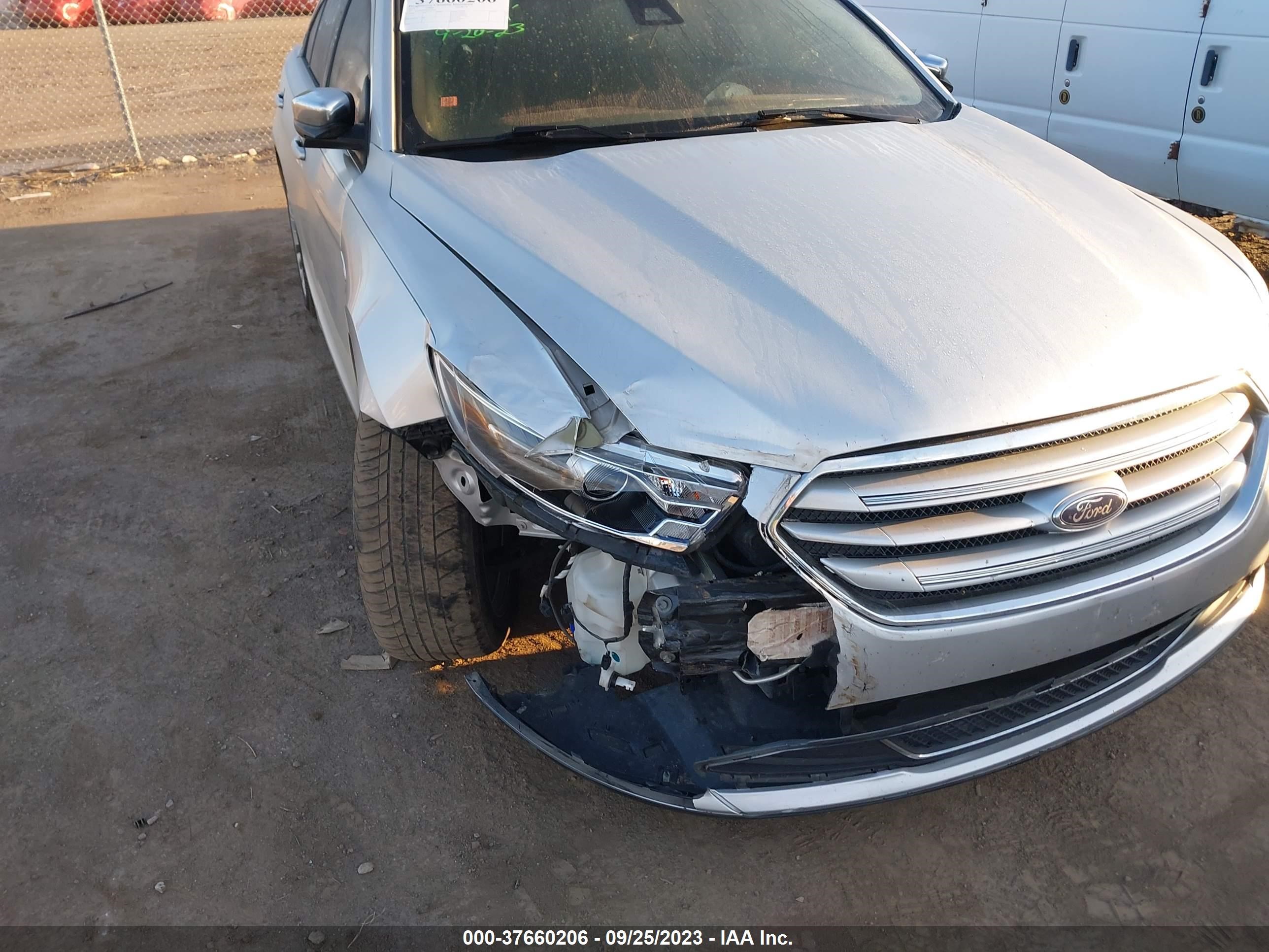 Photo 5 VIN: 1FAHP2F83KG111620 - FORD TAURUS 