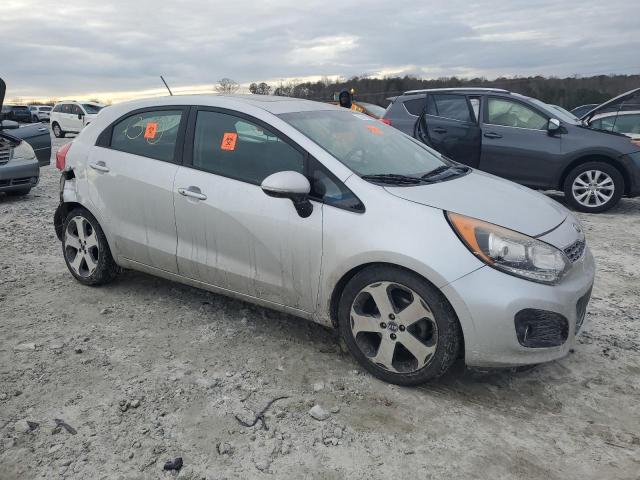 Photo 3 VIN: 1FAHP2F85DG226156 - KIA RIO 