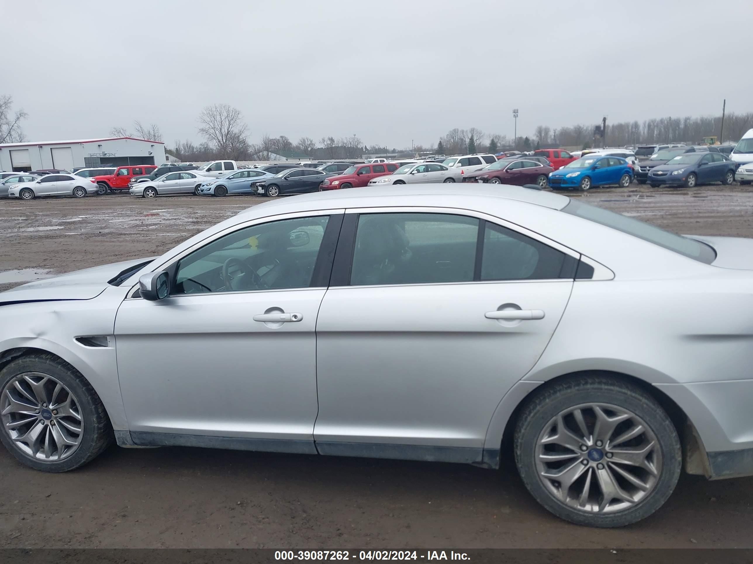 Photo 13 VIN: 1FAHP2F87FG165704 - FORD TAURUS 