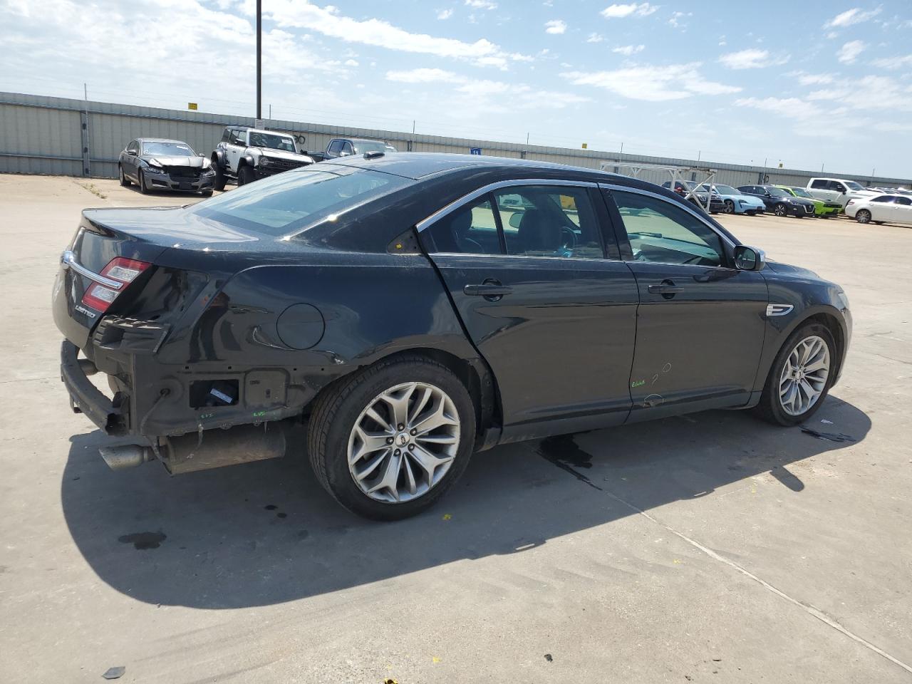 Photo 2 VIN: 1FAHP2F88DG210131 - FORD TAURUS 