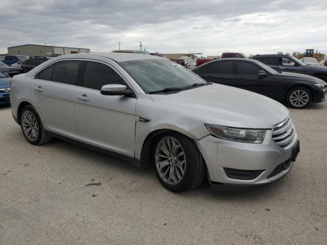 Photo 3 VIN: 1FAHP2F89DG110233 - FORD TAURUS LIM 