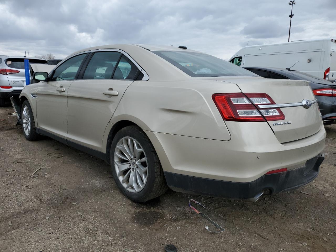 Photo 1 VIN: 1FAHP2F89JG109756 - FORD TAURUS 