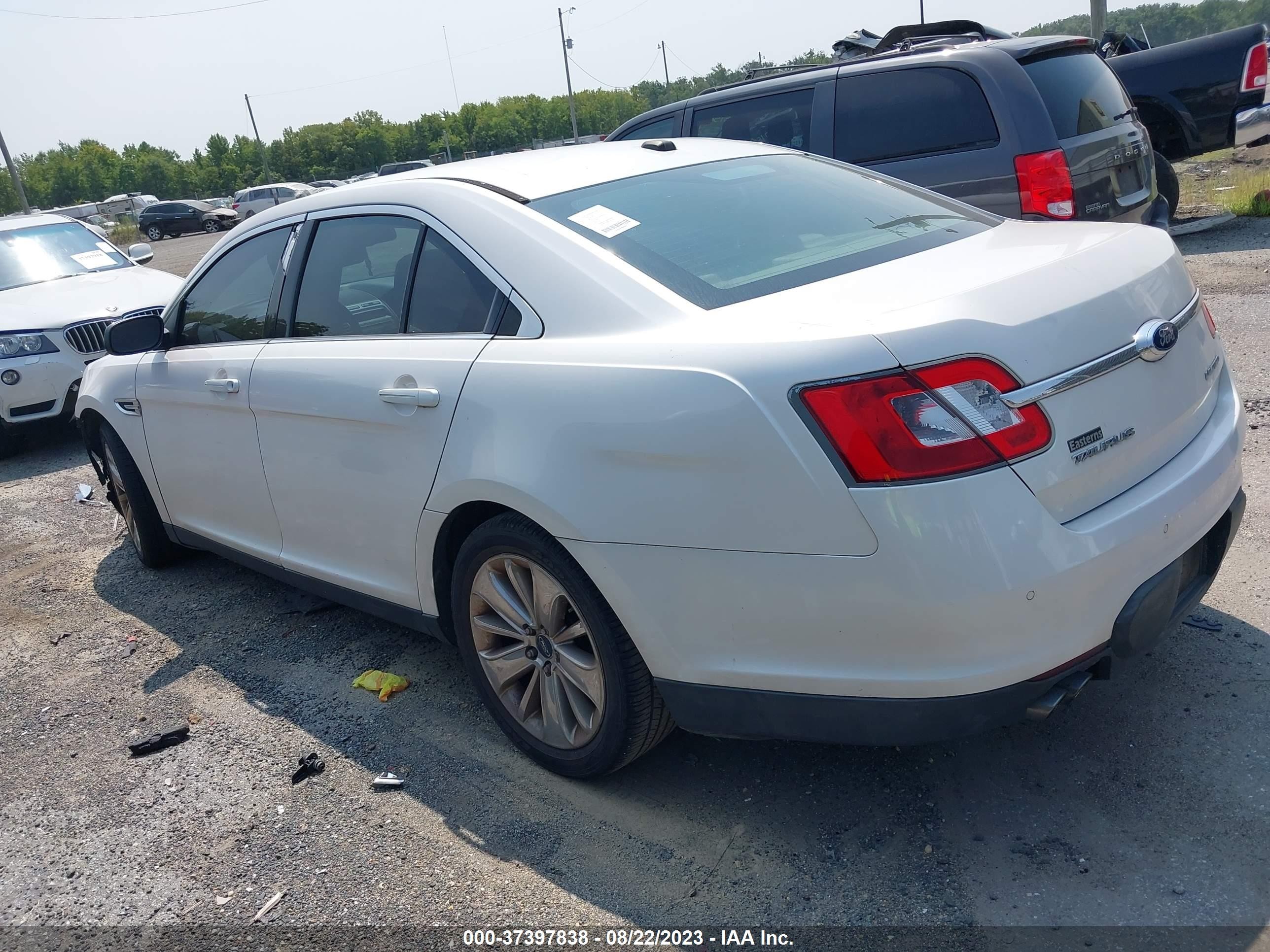 Photo 2 VIN: 1FAHP2FW2BG184766 - FORD TAURUS 