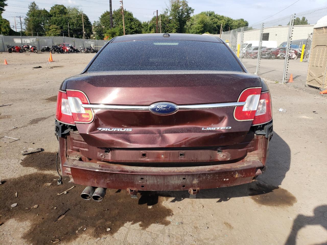 Photo 17 VIN: 1FAHP2FW8AG130547 - FORD TAURUS 