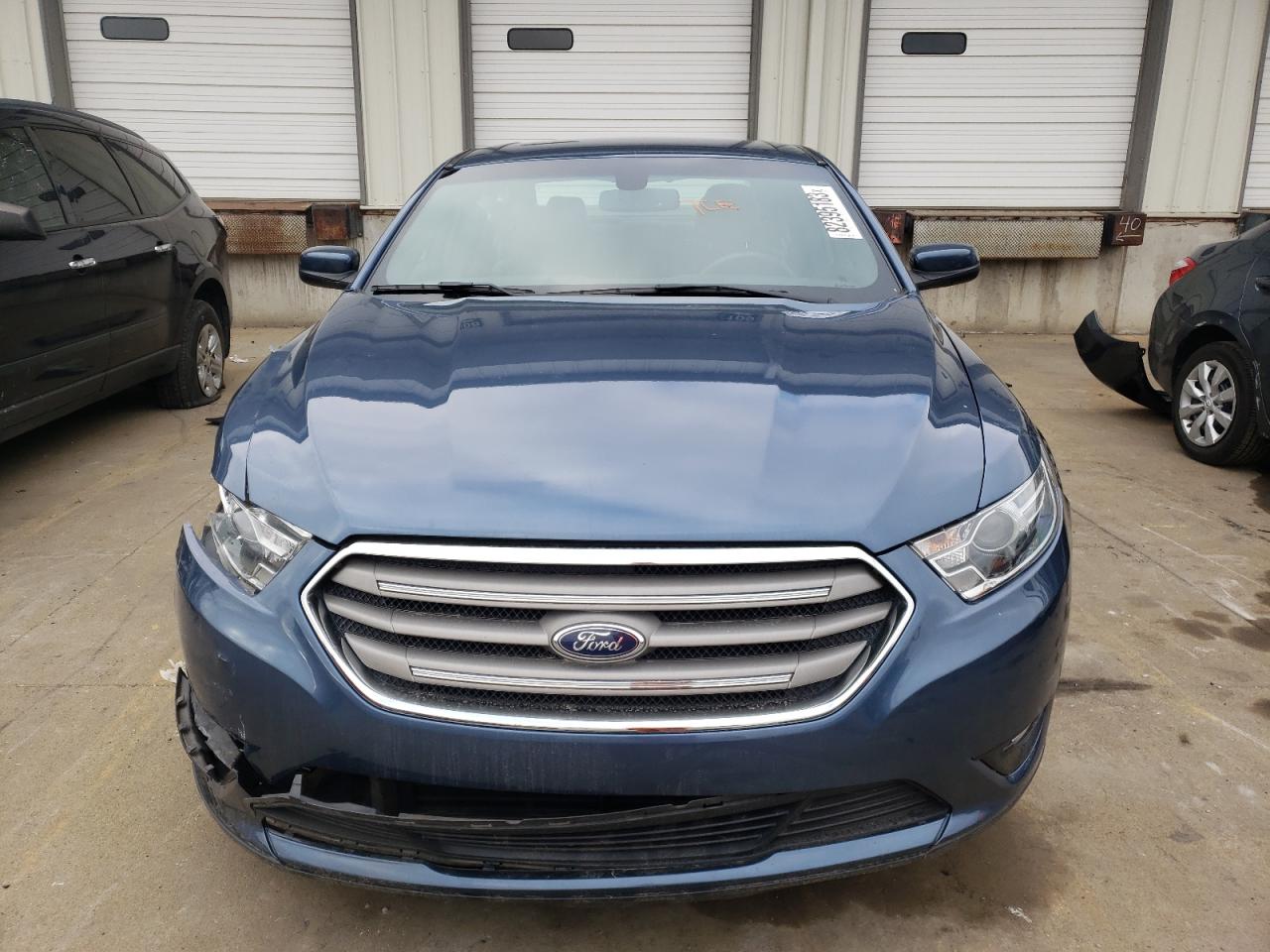 Photo 4 VIN: 1FAHP2H82JG115136 - FORD TAURUS 