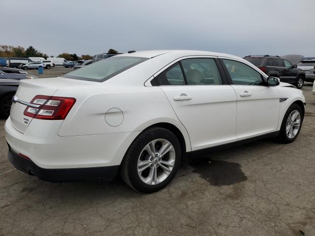 Photo 2 VIN: 1FAHP2H89FG122110 - FORD TAURUS 