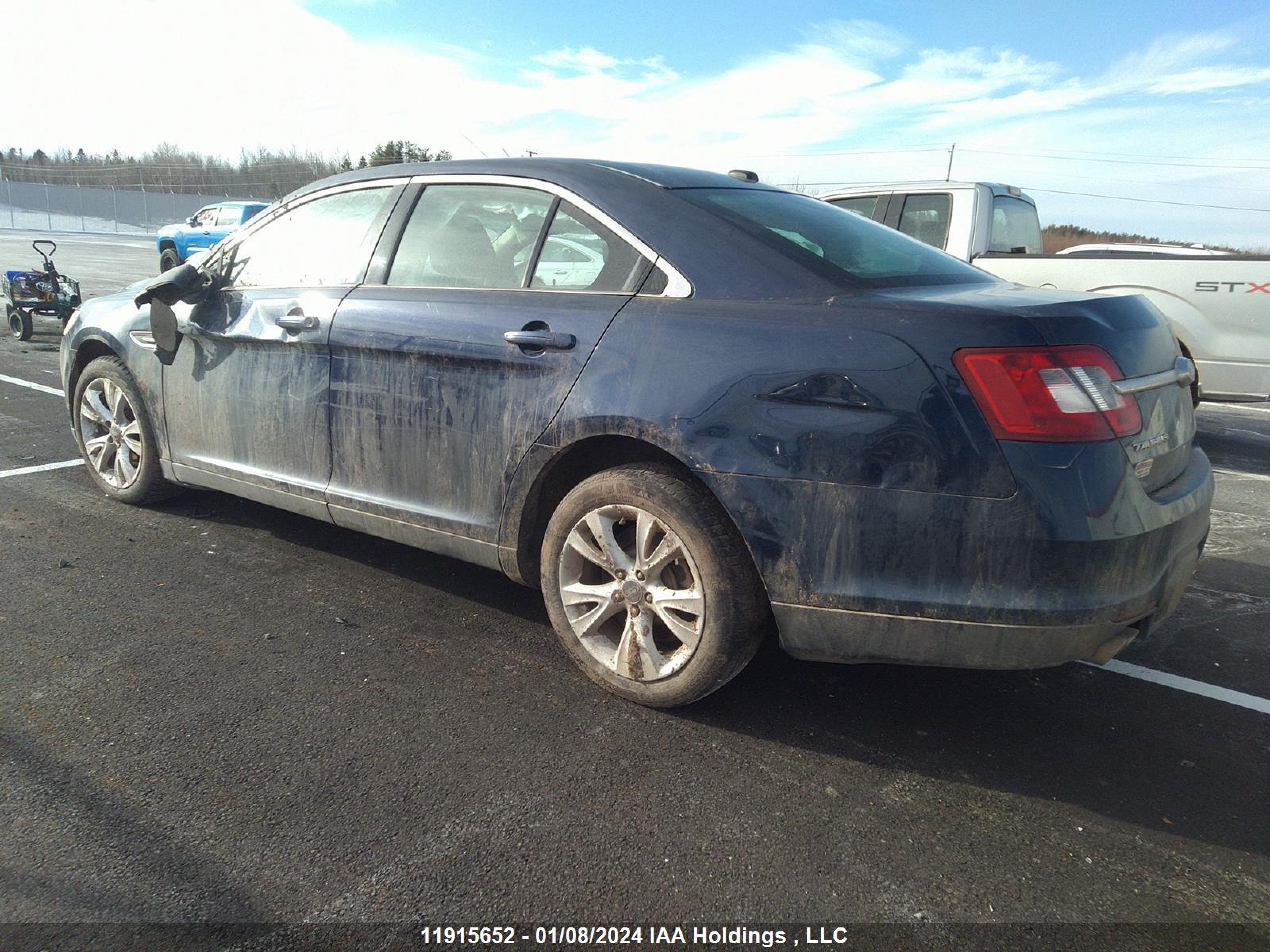 Photo 2 VIN: 1FAHP2HW0BG182866 - FORD TAURUS 