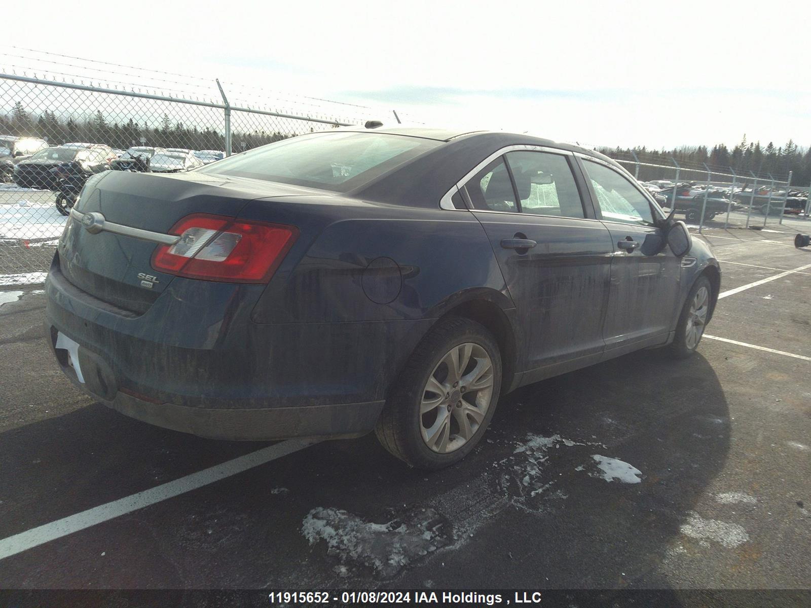 Photo 3 VIN: 1FAHP2HW0BG182866 - FORD TAURUS 